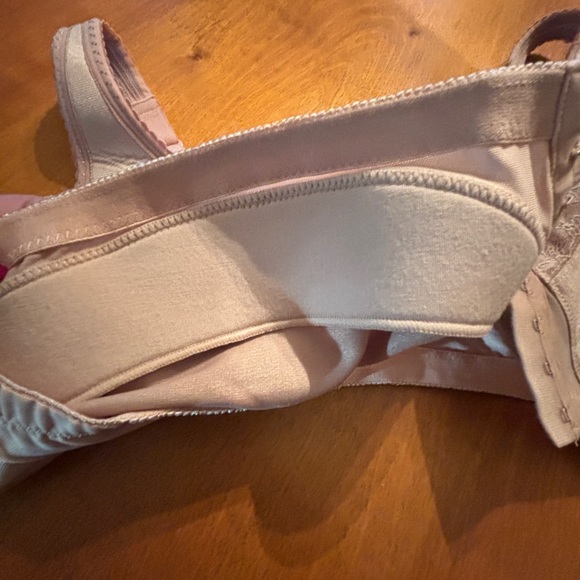 Front closure Plus size Bra - Picture 2 of 5